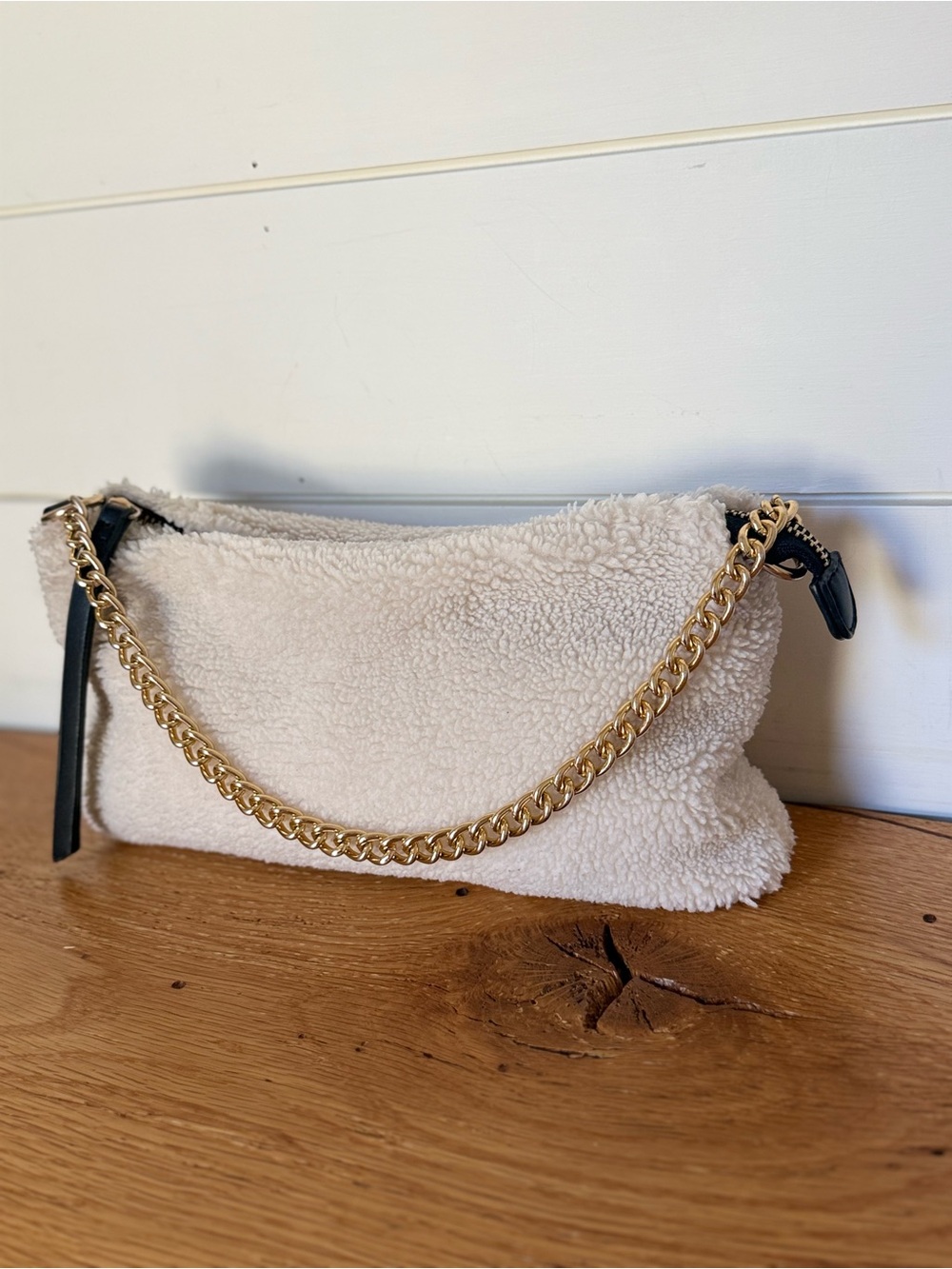 Y2K Aesthetic Sherpa Baguette Bag Gold Tone  Strap Cream Color